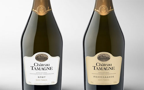 Шато тамань кубань таманский полуостров. Игристые вина шато тамань. Шампанское полусладкое шато. Шампанское полусладкое шато. Вино игристое chateau tamagne белое полусладкое.