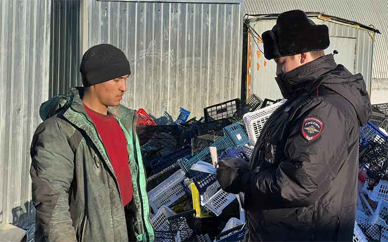 Статистика преступлений мигрантов в россии. 12 ук рф). Мигранты преступность в москве. Преступление совершенное иностранным гражданином. Мигрант и менты.